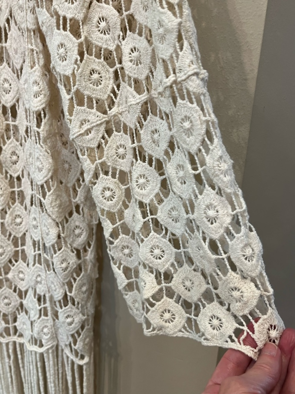 Boho crochet open front kimono with fringe cream medium. Festival beach - Picture 3 of 7